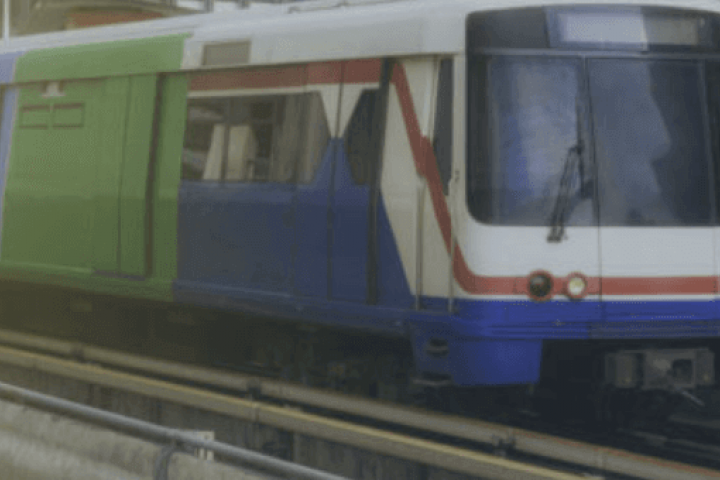 A train moving through a city